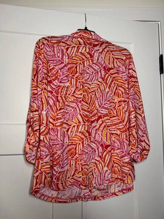 Emily Daniel’s 3/4 Length Colorful Button Front Shirt, Size XL - Picture 6 of 6